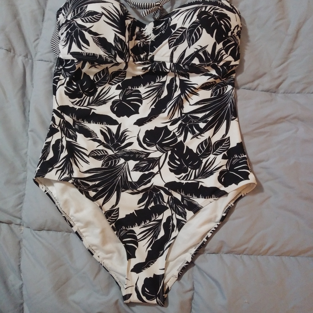Old Navy One Piece Floral Swimsuit